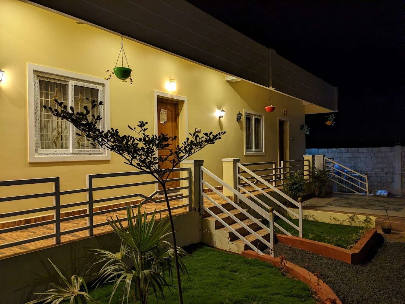 best-couple-friendly-rooms-in-vellore-as-garden-villa