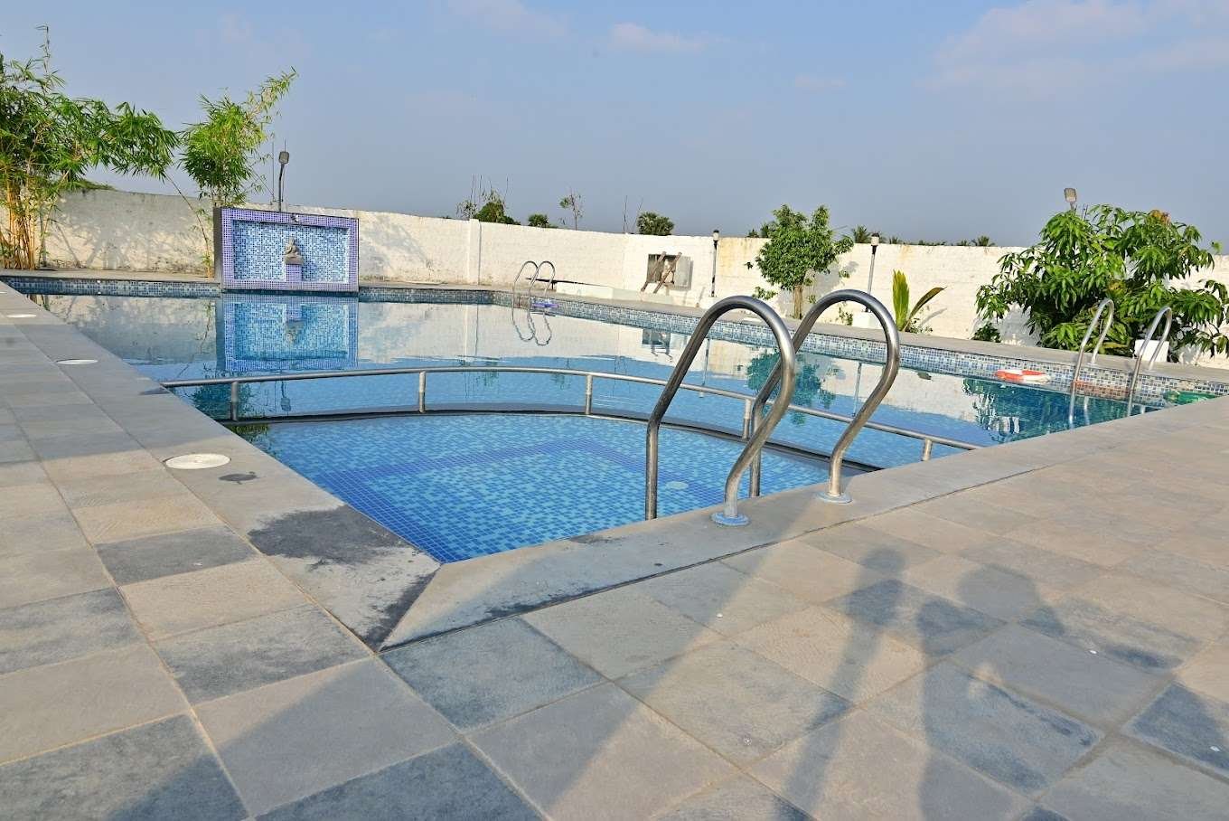 top-swimming-pool-with-resort-in-vellore-as-garden-villa