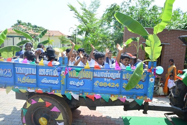 famous-hotel-in-vellore-as-garden-villa