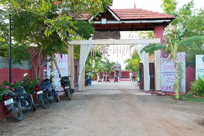 couple-friendly-rooms-in-vellore-as-garden-villa