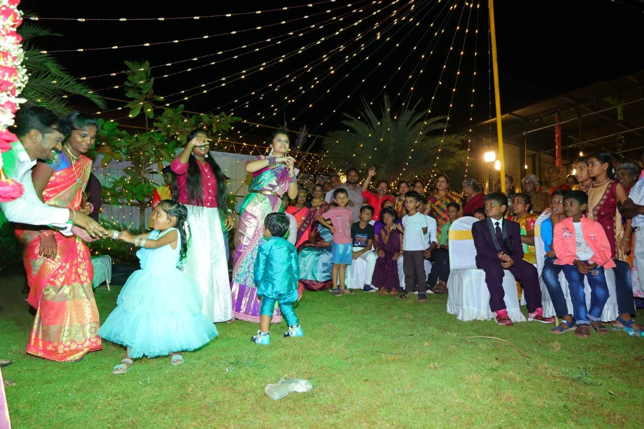 resort-with-party-hall-as-garden-villa